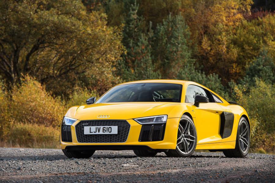  Audi R8 V10 Plus 2015 года  (UK) (фото 29 из 31)